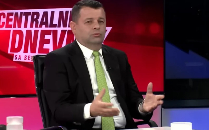 Hrvati na granici s BiH grade deponiju radioaktivnog otpada. Hurtić: Zapalio bih smeće iznad Dubrovnika pa nek gori cijelo ljeto Hrvati na granici s BiH grade deponiju radioaktivnog otpada. Hurtić: Zapalio bih smeće iznad Dubrovnika pa nek gori cijelo ljeto