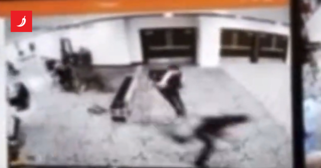 Kako je napadač protrčao pored osiguranja? Evo što kaže bivši agent Tajne službe Kako je napadač protrčao pored osiguranja? Evo što kaže bivši agent Tajne službe