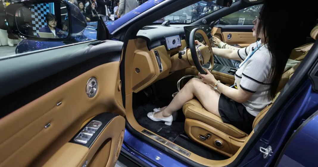 Kinezi samo u jednoj sali izložili više EV modela nego što ih je ukupno na cijelom tržištu SAD-a Kinezi samo u jednoj sali izložili više EV modela nego što ih je ukupno na cijelom tržištu SAD-a