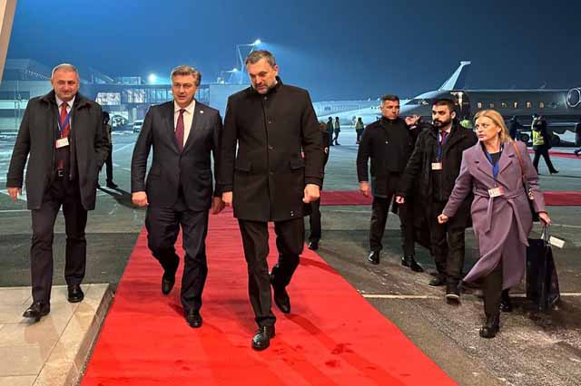 Konakovićevo “notno” reagiranje: Klečanje pred službenim Zagrebom! Konakovićevo “notno” reagiranje: Klečanje pred službenim Zagrebom!