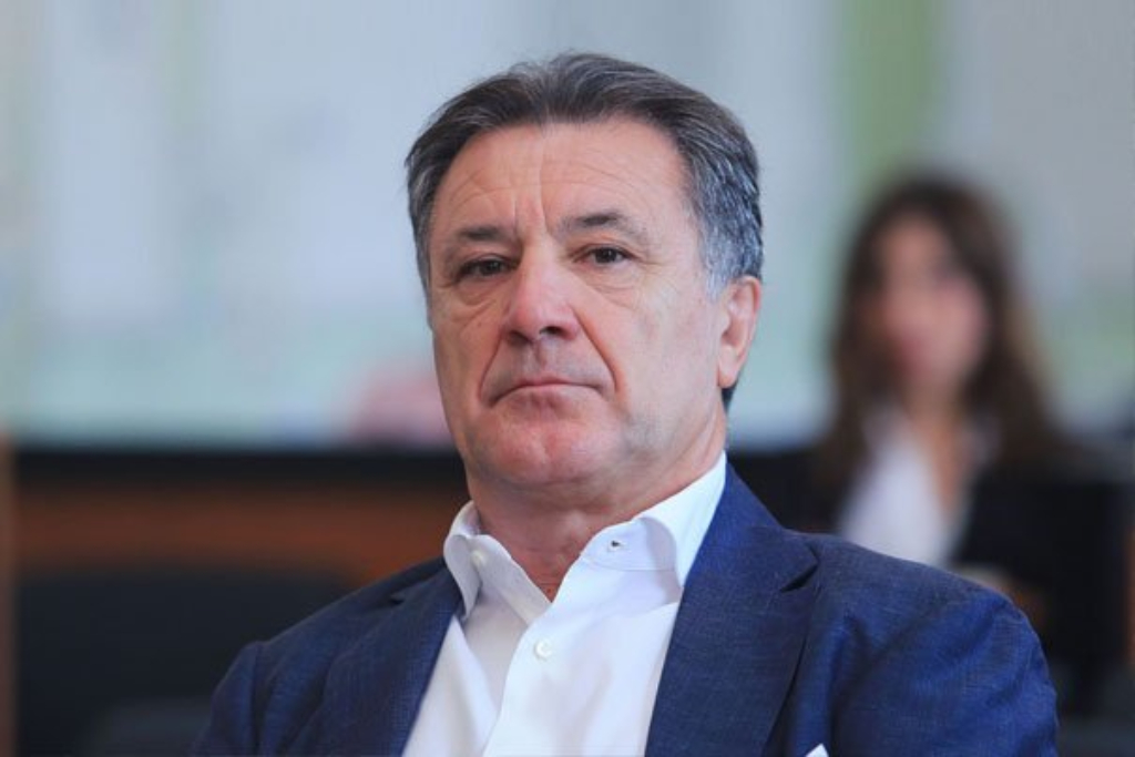 Mamić o Zmajevima: Svjetla pozornice dajem na budućnost, Bajraktarevića i Alajbegovića Mamić o Zmajevima: Svjetla pozornice dajem na budućnost, Bajraktarevića i Alajbegovića