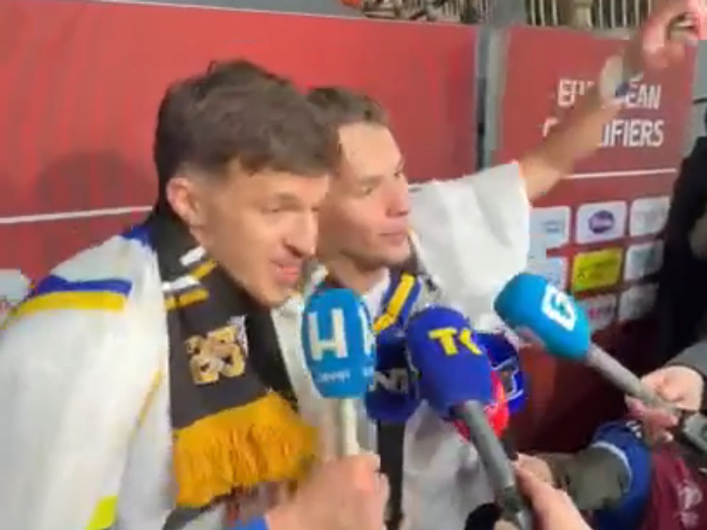 Muharemović i Dedić zapjevali i poručili: “Bolje igramo, nego što pjevamo” Muharemović i Dedić zapjevali i poručili: “Bolje igramo, nego što pjevamo”