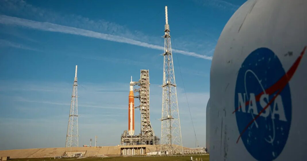 NASA objavila još jednu nevjerojatnu fotografiju: ‘Na pola smo puta do Mjeseca’ NASA objavila još jednu nevjerojatnu fotografiju: 'Na pola smo puta do Mjeseca'