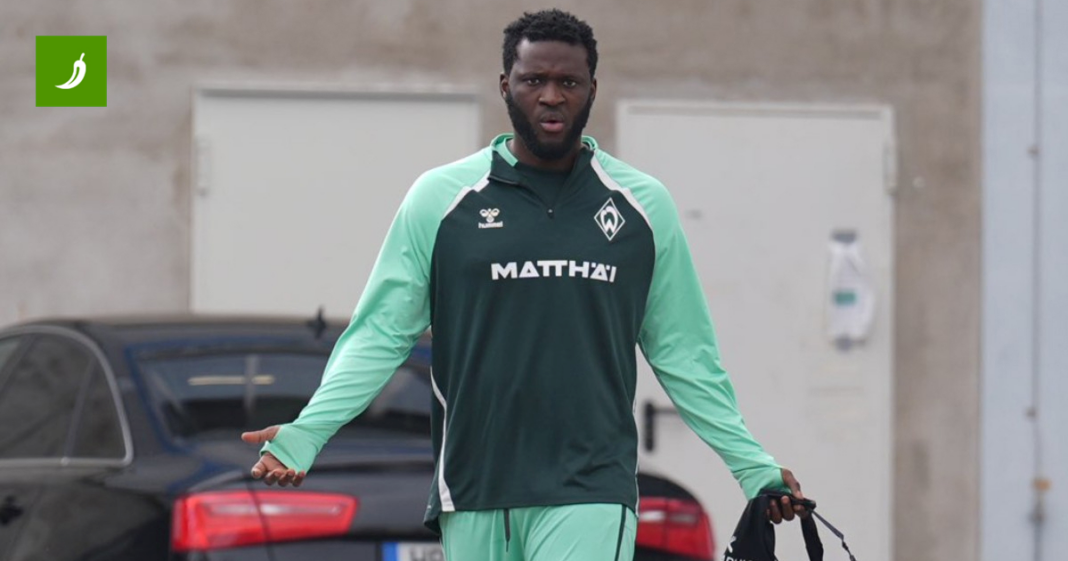 Nijemci ističu trbuh zvijezde koja se vratila treninzima: “Tjelesno nije spreman” Nijemci ističu trbuh zvijezde koja se vratila treninzima: "Tjelesno nije spreman"