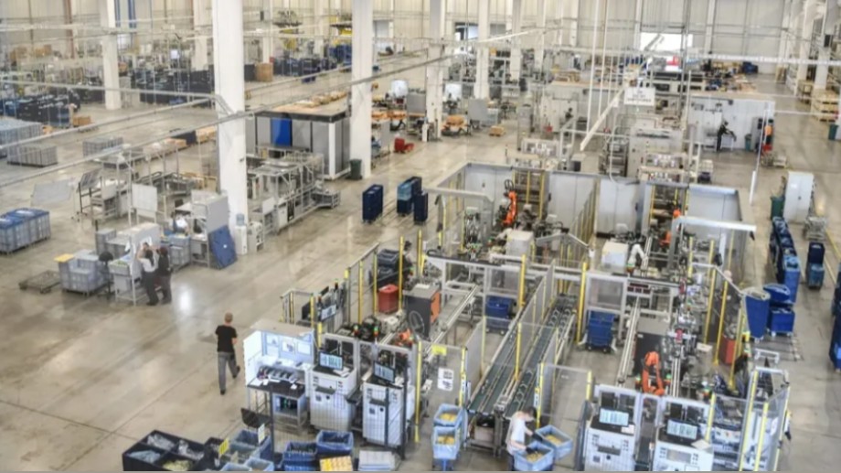 Njemački gigant širi proizvodnju u Sarajevu: Još 100 novih radnih mjesta Njemački gigant širi proizvodnju u Sarajevu: Još 100 novih radnih mjesta