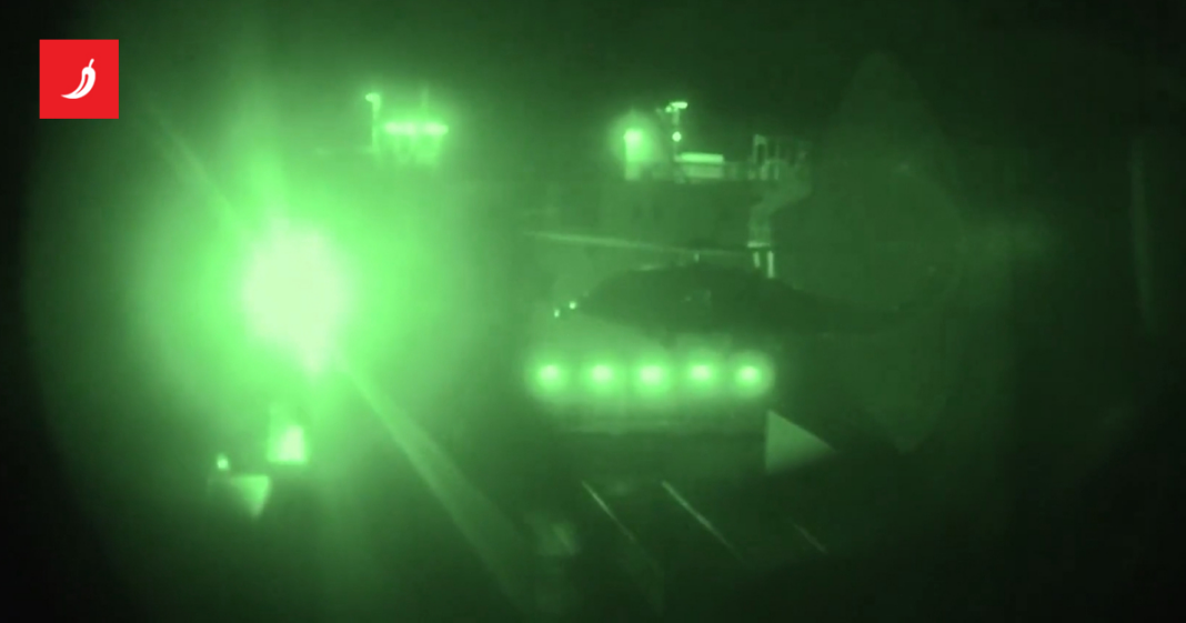 Otkriveno što se nalazi na iranskom brodu na koji su upali američki marinci Otkriveno što se nalazi na iranskom brodu na koji su upali američki marinci