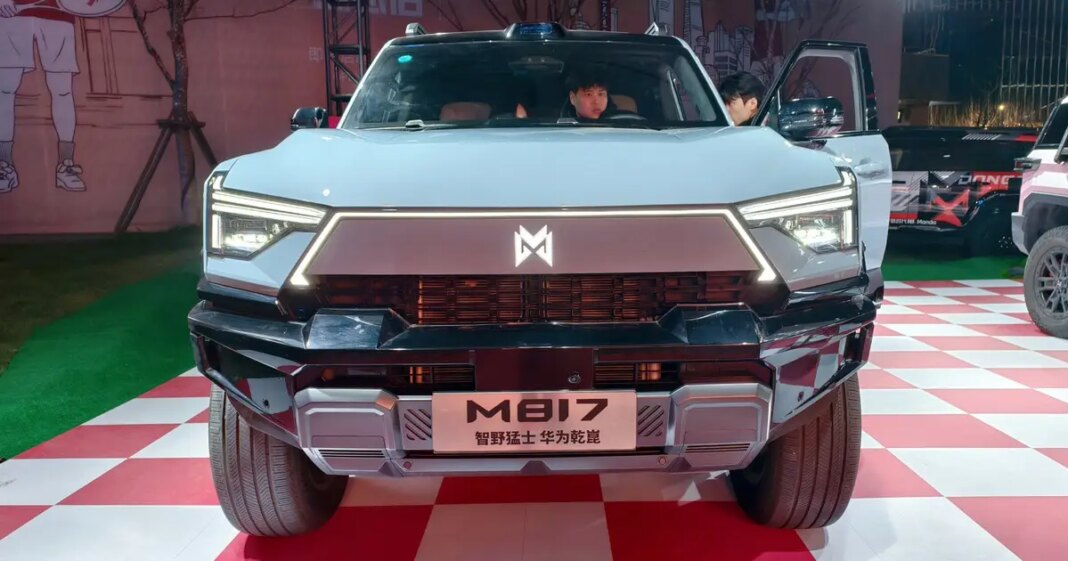 Ovaj kineski SUV izgleda kao tenk! Grdosija od 3 tone sa 687 ks dođe do stotke za 5 sekundi! Ovaj kineski SUV izgleda kao tenk! Grdosija od 3 tone sa 687 ks dođe do stotke za 5 sekundi!