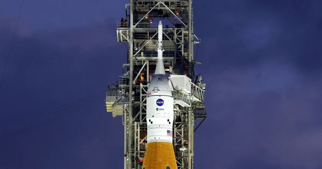 PRATITE UŽIVO Artemis pune gorivom, raketa čeka početak povijesnog puta prema Mjesecu PRATITE UŽIVO Artemis pune gorivom, raketa čeka početak povijesnog puta prema Mjesecu