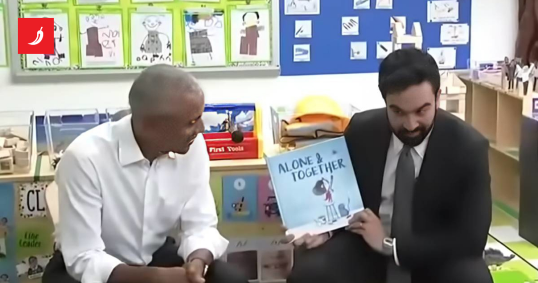 Prvi susret Obame i gradonačelnika New Yorka Zohrana Mamdanija u dječjem vrtiću Prvi susret Obame i gradonačelnika New Yorka Zohrana Mamdanija u dječjem vrtiću