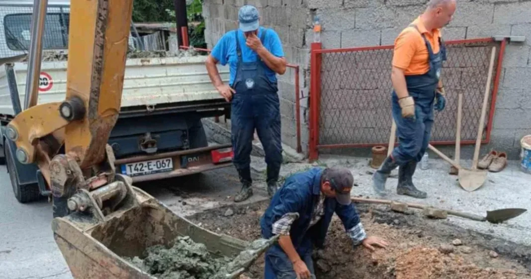 Sarajlije će tek večeras dobiti vodu Sarajlije će tek večeras dobiti vodu