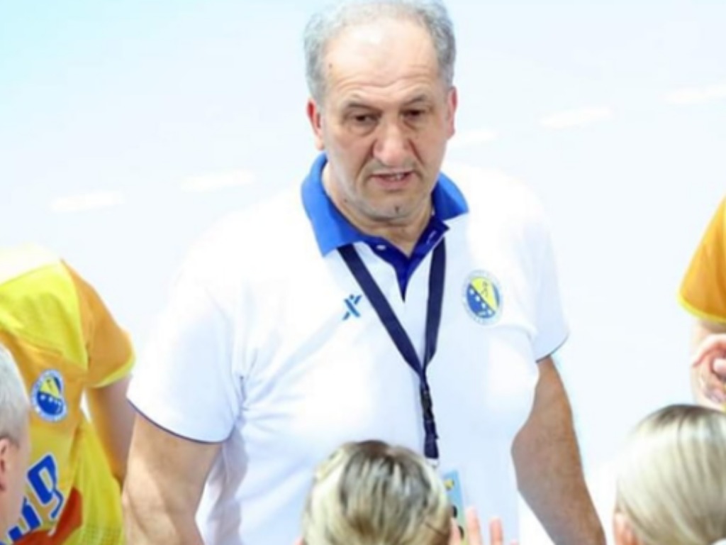 Selektor rukometašica BiH podnio ostavku: “Radio sam bez ugovora i plate” Selektor rukometašica BiH podnio ostavku: “Radio sam bez ugovora i plate”