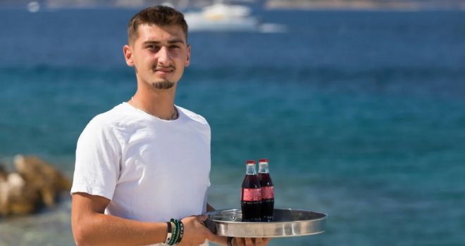 Sezonski rad u Hrvatskoj 2026: Radnici traže i do 2.000 eura, ali imaju jasne uslove Sezonski rad u Hrvatskoj 2026: Radnici traže i do 2.000 eura, ali imaju jasne uslove