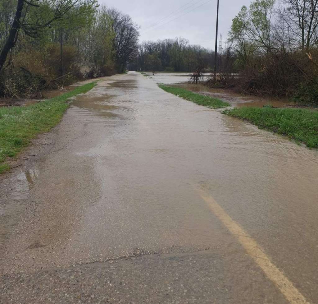 Spreča se povlači, ali oprez ostaje: Spašene dvije osobe, aktivirana i klizišta Spreča se povlači, ali oprez ostaje: Spašene dvije osobe, aktivirana i klizišta