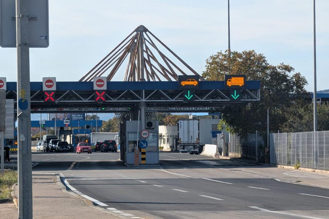 Šta smijete prenijeti preko granice? Evo pravila prije povratka iz BiH u Hrvatsku Šta smijete prenijeti preko granice? Evo pravila prije povratka iz BiH u Hrvatsku