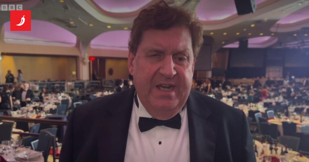 Svjedočanstvo novinara BBC-ja: “Bio sam pod stolom i slušao paljbu i lomljavu stakla” Svjedočanstvo novinara BBC-ja: "Bio sam pod stolom i slušao paljbu i lomljavu stakla"