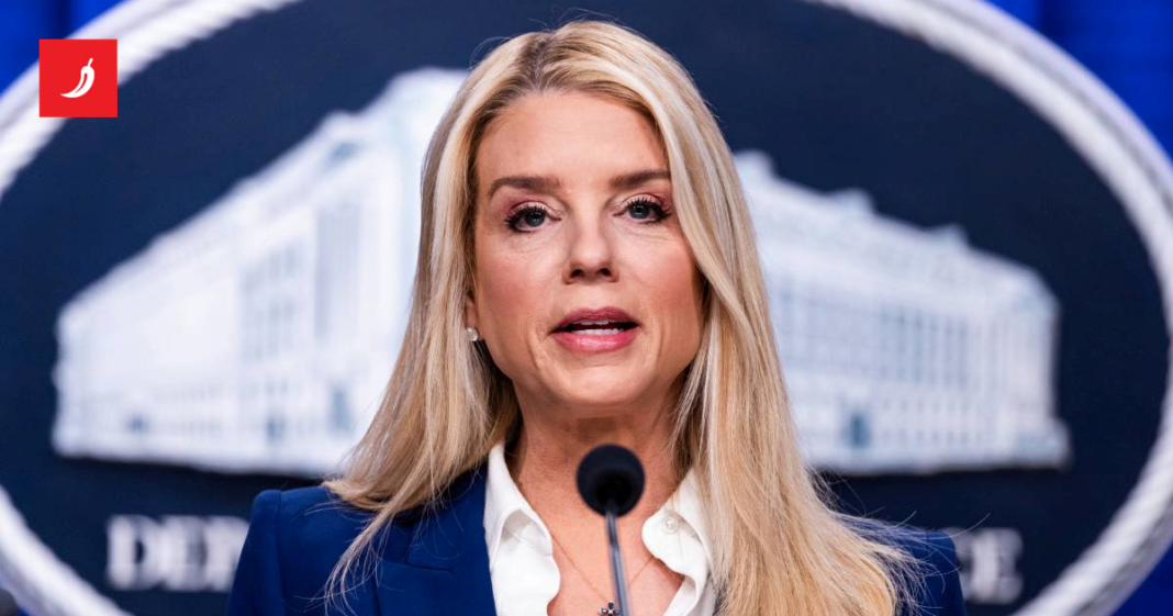 Trump razmatra smjenu glavne državne odvjetnice Pam Bondi Trump razmatra smjenu glavne državne odvjetnice Pam Bondi