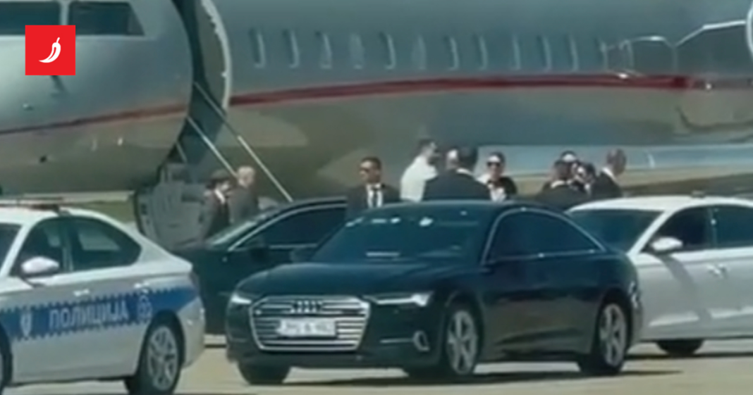 Trumpov sin stigao u Banju Luku. Blokiran centar grada, oklopnjaci na ulicama Trumpov sin stigao u Banju Luku. Blokiran centar grada, oklopnjaci na ulicama