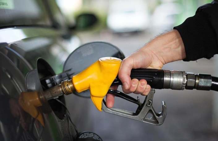 U RS počinje povrat 10 feninga po litri goriva: Za stanovnike FBiH nema povrata, vi iz RS morate dokazati da ste iz RS U RS počinje povrat 10 feninga po litri goriva: Za stanovnike FBiH nema povrata, vi iz RS morate dokazati da ste iz RS