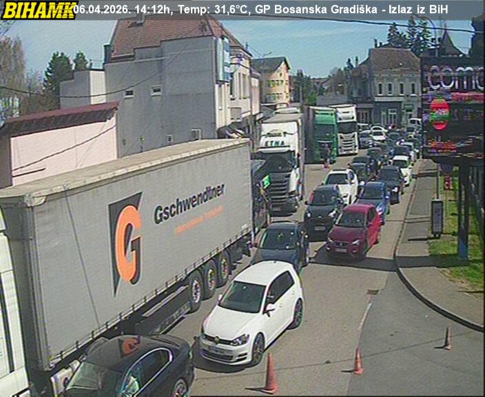 Velike kolone na granicama: Vozači čekaju satima na izlazu iz BiH Velike kolone na granicama: Vozači čekaju satima na izlazu iz BiH