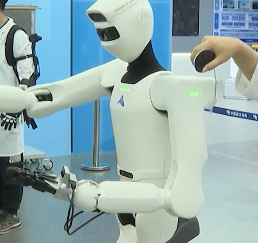 ZABORAVITE SVE ŠTO STE ZNALI O OPASNOM POSLU: Mašine koje ne poznaju strah zamjenjuju ljude na dalekovodima ZABORAVITE SVE ŠTO STE ZNALI O OPASNOM POSLU: Mašine koje ne poznaju strah zamjenjuju ljude na dalekovodima