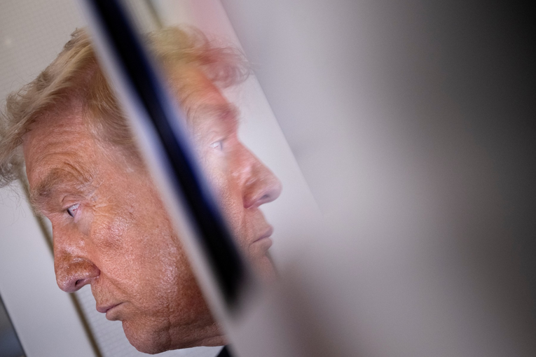 CIONISTI IZIGRALI TRUMPA K'O BEKANA: “Iran vuče za nos Trumpa, koji je ispao budala“ CIONISTI IZIGRALI TRUMPA K'O BEKANA: “Iran vuče za nos Trumpa, koji je ispao budala“