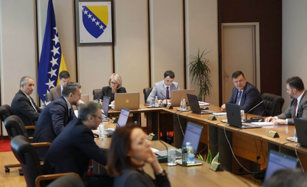 Državna imovina: Ambasadori Kvinte bili zakazali pa otkazali sastanak sa Borjanom Krišto – Istraga .ba Državna imovina: Ambasadori Kvinte bili zakazali pa otkazali sastanak sa Borjanom Krišto - Istraga .ba