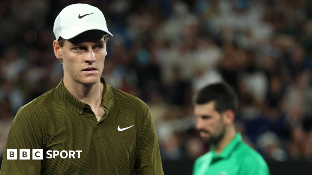 French Open 2026: Hoće li žrijeb za muškarce u Parizu biti trka jednog konja – ili neko može zaustaviti Jannika Sinnera? Jannik Sinner and Novak Djokovic react during their Australian Open semi-final