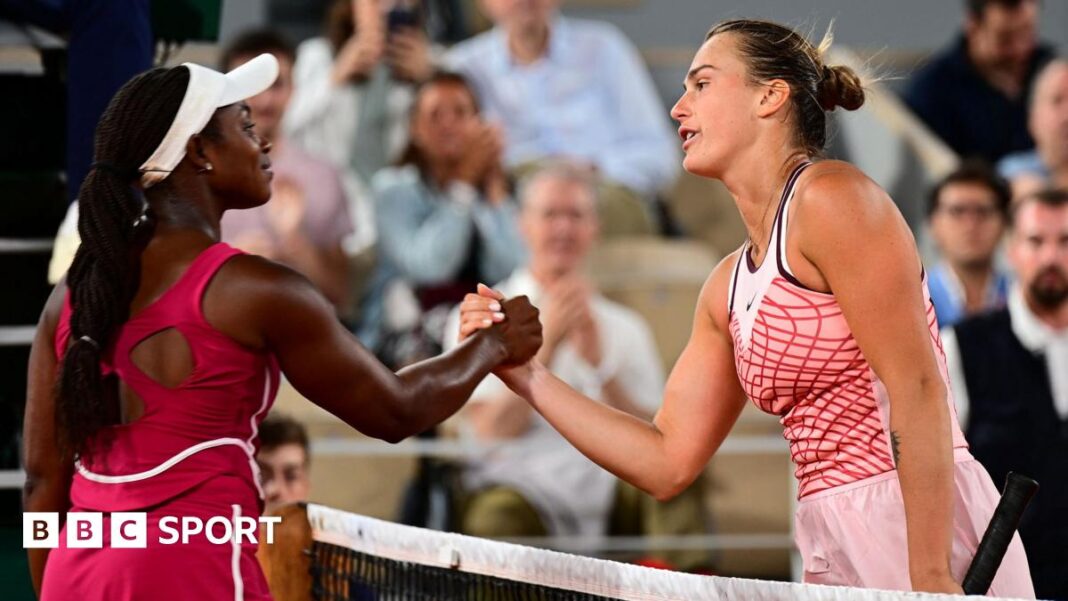 French Open 2026: Zašto se žene stalno zanemaruju na večernjim sesijama Rolan Garosa? Sloane Stephens and Aryna Sabalenka shake hands after their night match in 2023