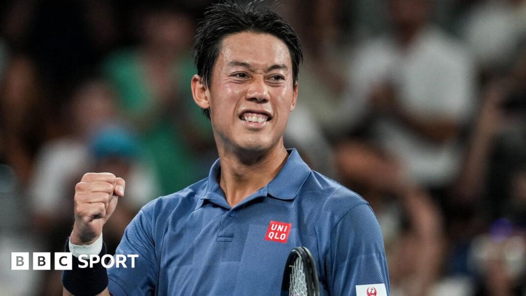 Japanac Kei Nišikori odlazi u penziju na kraju sezone 2026 Japan player Kei Nishikori, in a blue polo shirt, pumps his fist on a tennis court, blurred crowd behind him