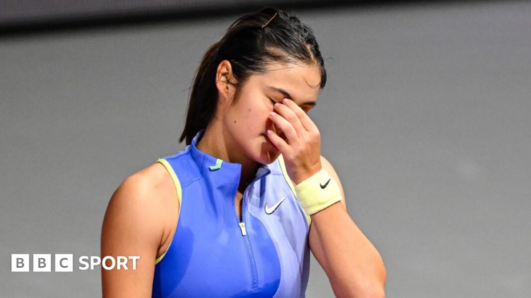 Otvoreno prvenstvo Italije: Emma Raducanu se povukla zbog postvirusne bolesti ubrzo nakon konferencije za medije Emma Raducanu reacts during the Qatar Open in March