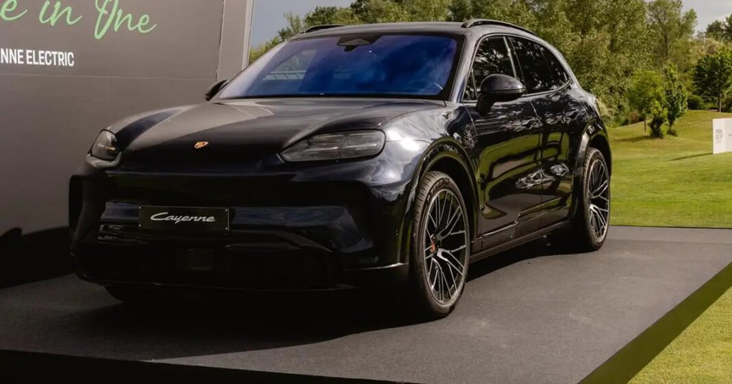 Porsche je predstavio novu zvijer na struju: Ovo je Cayenne Electric sa preko 400 konja Porsche je predstavio novu zvijer na struju: Ovo je Cayenne Electric sa preko 400 konja