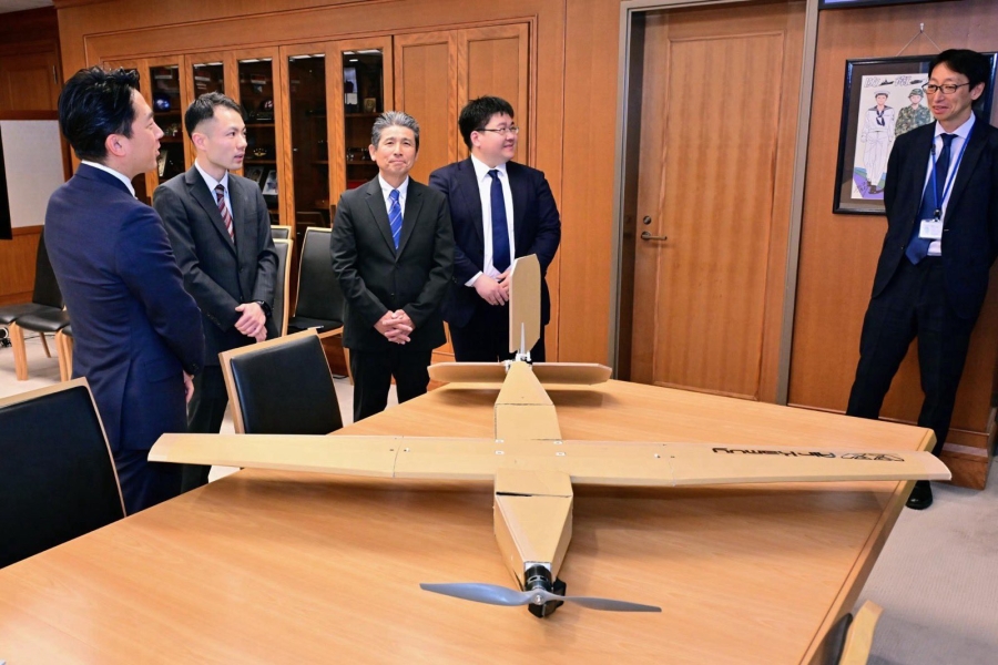 RATNIČKE INOVACIJE IZ JAPANA: Vojni dron od 2.000 dolara koji se sklapa za pet minuta i mijenja pravila ratovanja RATNIČKE INOVACIJE IZ JAPANA: Vojni dron od 2.000 dolara koji se sklapa za pet minuta i mijenja pravila ratovanja