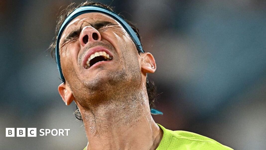 Rafael Nadal: 22-struki Grand Slam šampion u pojedinačnoj konkurenciji govori o borbama za povrede u novom Netflixovom dokumentarcu Rafael Nadal winces in pain.