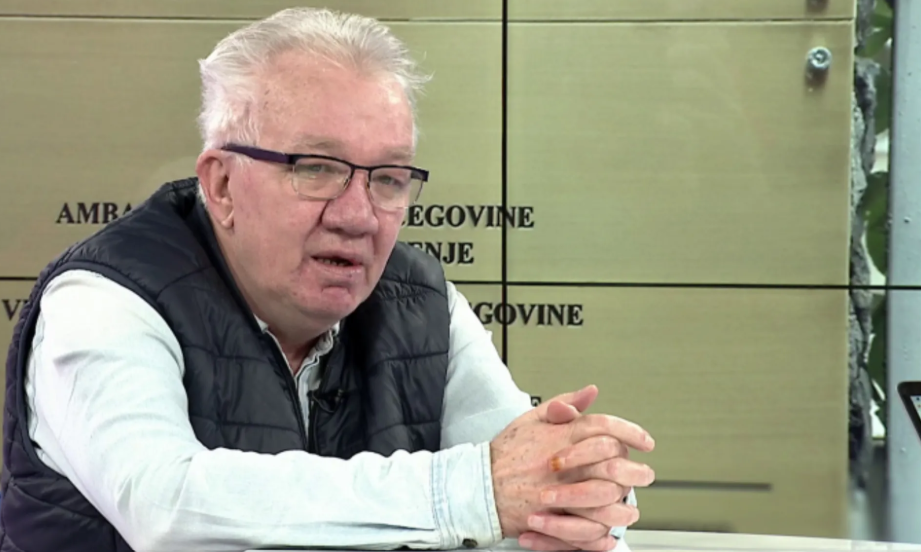 UZP u novčaniku druga Crvenog! – Istraga .ba UZP u novčaniku druga Crvenog! - Istraga .ba