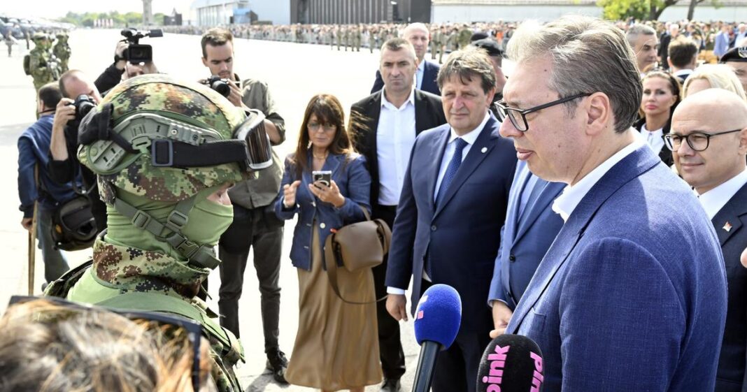 Vučićeva policija privela vojnog analitičara Expressa! Piše o tajnoj Vučićevoj tvrtki Vučićeva policija privela vojnog analitičara Expressa! Piše o tajnoj Vučićevoj tvrtki