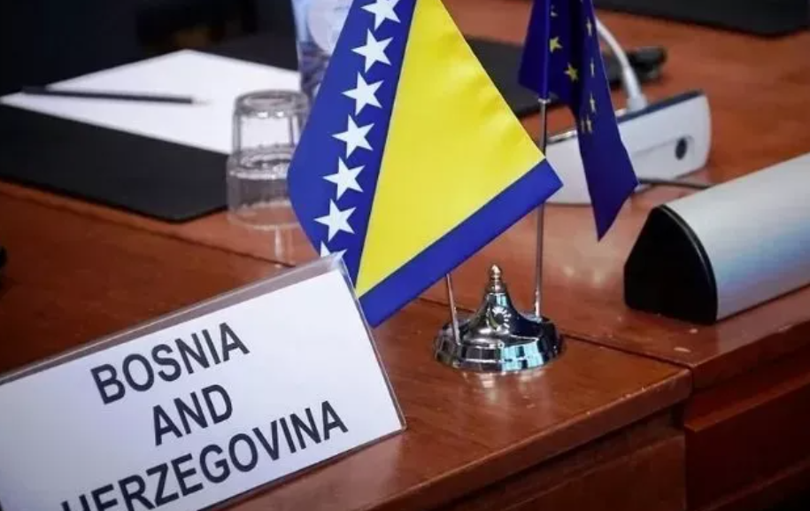 BiH na stolu velikih sila, a domaći akteri i dalje misle da vode igru, iako su Bećirovićeve garancije odavno istekle! – Istraga .ba BiH na stolu velikih sila, a domaći akteri i dalje misle da vode igru, iako su Bećirovićeve garancije odavno istekle! - Istraga .ba