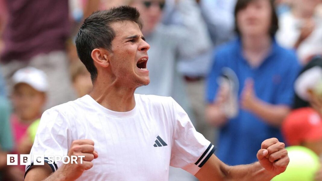 French Open 2026: Upoznajte Rafaela Jodara – tinejdžera koji planira osvojiti Rolan Garros poput Rafaela Nadala Rafael Jodar celebrates winning at the 2026 French Open