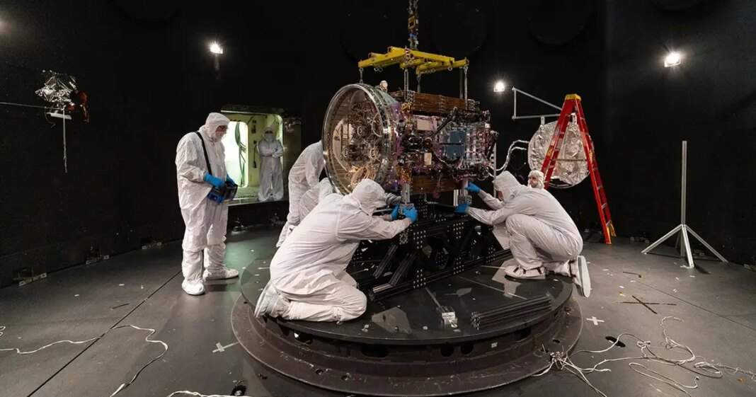 NASA šalje robota u svemir da spriječe pad velikog teleskopa NASA šalje robota u svemir da spriječe pad velikog teleskopa
