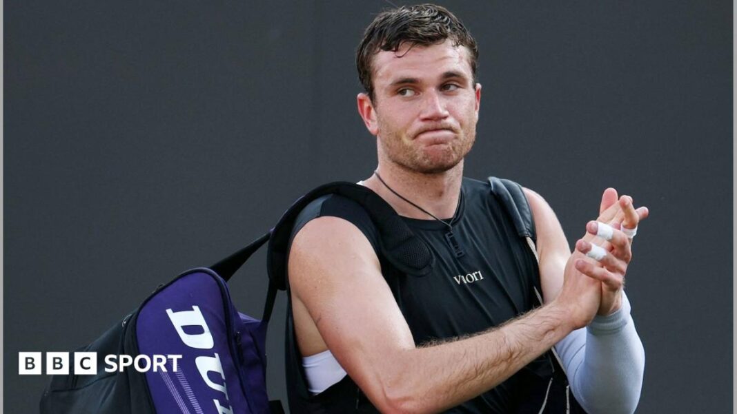 Otvoreno prvenstvo Eastbournea: Francuz Ugo Humbert uskratio je Jacku Draperu plasman u finale Jannik Sinner speaks at a news conference during the 2025 Wimbledon Championships