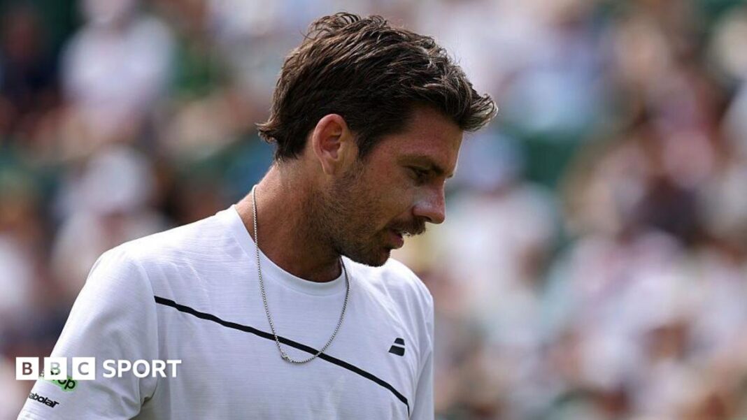 Rezultati Wimbledona 2026: Cameron Norrie među 10 Britanaca koji su izgubili prvog dana Cameron Norrie looks down during his first-round match at Wimbledon