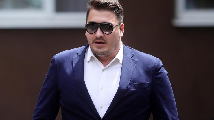 SAMO SI IM JE JOŠ ON FALIO: Zovu ga podbuhli čakijaš SDA, ne bez razloga SAMO SI IM JE JOŠ ON FALIO: Zovu ga podbuhli čakijaš SDA, ne bez razloga