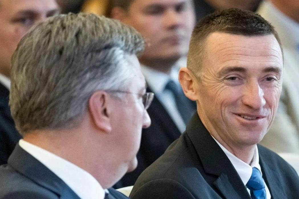 SPREMA SE USTAŠKA OLUJA NAD HERCEGOVINOM: Hrvatski klošari i izdajnici iz DP-a prizivaju rat protiv Bošnjaka SPREMA SE USTAŠKA OLUJA NAD HERCEGOVINOM: Hrvatski klošari i izdajnici iz DP-a prizivaju rat protiv Bošnjaka