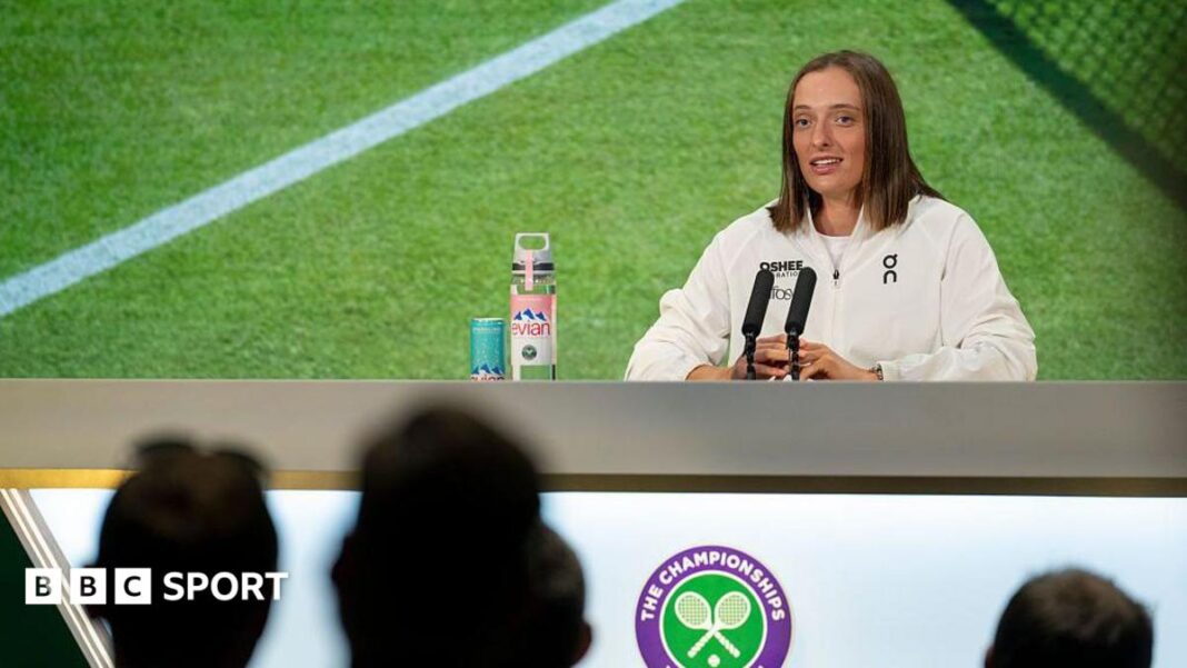 Wimbledon 2026: Igrači će proširiti proteste za novčane nagrade uprkos povećanju od 20%. Iga Swiatek speaks to the media at Wimbledon in 2025