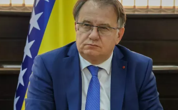 Zastoj u Autocestama: Radovi blokirani, Nikšić odbija smijeniti direktore – Istraga .ba Zastoj u Autocestama: Radovi blokirani, Nikšić odbija smijeniti direktore - Istraga .ba