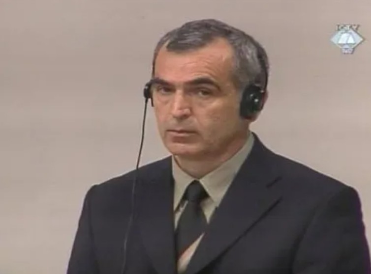 Genocid u Srebrenici: ‘Iz gomile ljudskih tijela pojavilo se ljudsko biće’ – Istraga .ba Genocid u Srebrenici: ‘Iz gomile ljudskih tijela pojavilo se ljudsko biće’ - Istraga .ba