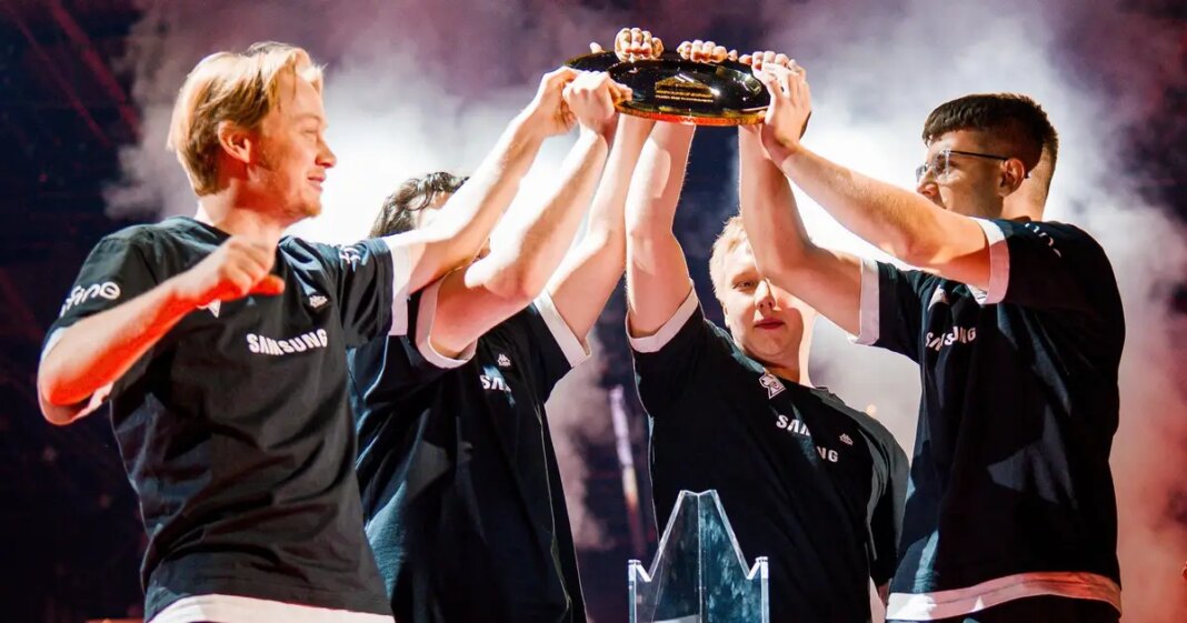 Hrvatski gejmeri na vrhu svijeta: PUBG tim slavio titulu u Parizu, osvojili su 650.000 $ Hrvatski gejmeri na vrhu svijeta: PUBG tim slavio titulu u Parizu, osvojili su 650.000 $