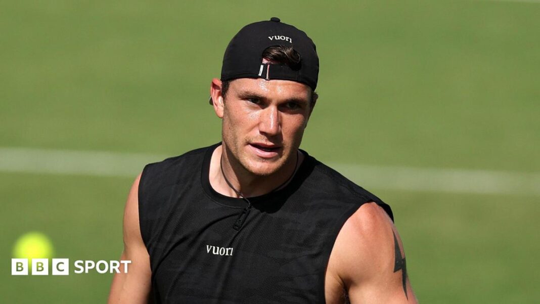 Jack Draper: Dugotrajna povreda ruke dovodi do toga da je bivši britanski broj jedan na Mubadala DC Openu Anti-doping test kit