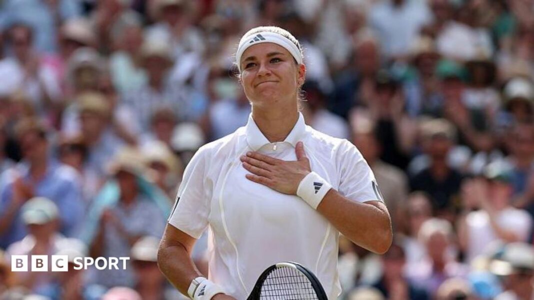 Karolina Muchova: Finalistkinja Wimbledona bi trebala propustiti ‘nekoliko sedmica’ nakon ‘male operacije’ Karolina Muchova acknowledges the crowd at Wimbledon in 2026