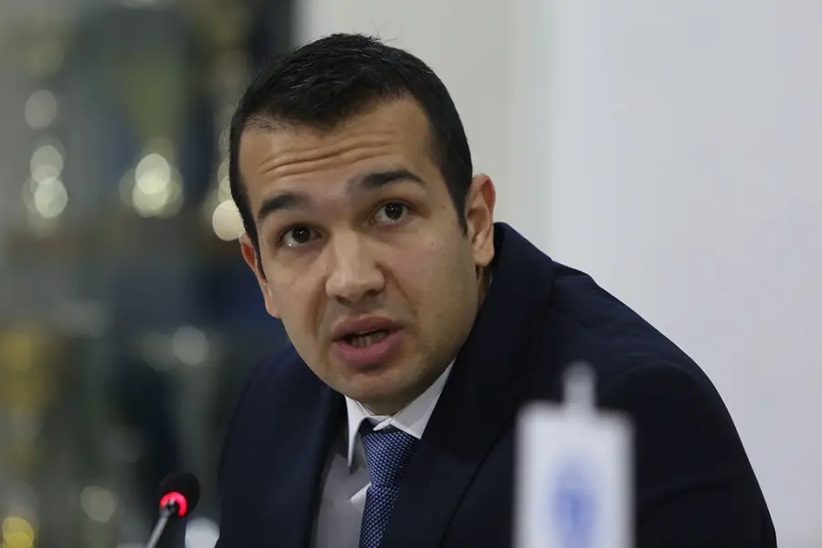 Ljetna kontrola zimskih zaliha: UIO u KJKP Rad pronašla 27 tona kalcij-hlorida bez papira o porijeklu robe – Istraga .ba Ljetna kontrola zimskih zaliha: UIO u KJKP Rad pronašla 27 tona kalcij-hlorida bez papira o porijeklu robe - Istraga .ba
