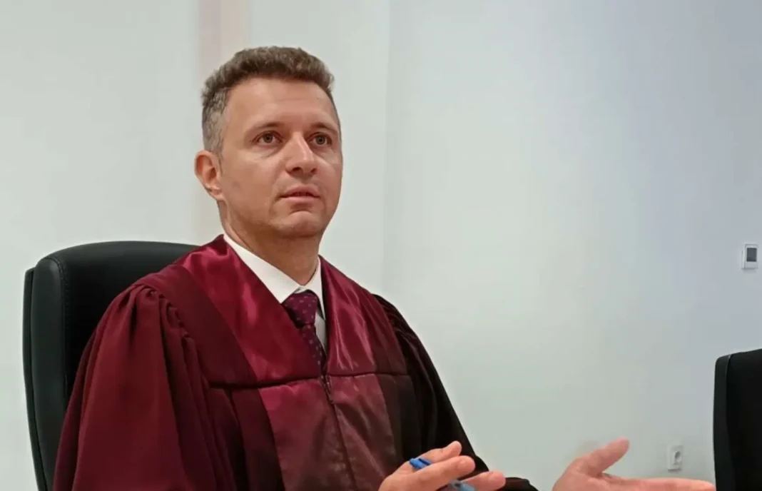 Pravna analiza Dževada M;ahmutovića: Slučaj sudije Aličića i ono što nam govori o stanju pravne države – Istraga .ba Pravna analiza Dževada M;ahmutovića: Slučaj sudije Aličića i ono što nam govori o stanju pravne države - Istraga .ba